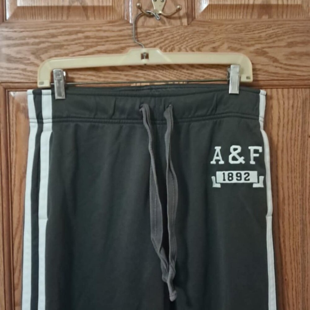 ABERCROMBIE  & FITCH  WOMENS SWEATPANTS SIZE M - Picture 3 of 15